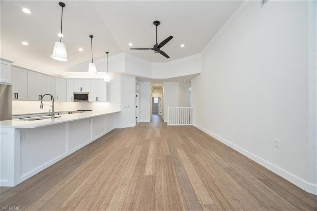 9151 Palmetto Ridge Dr 202, Estero, FL 34135-8