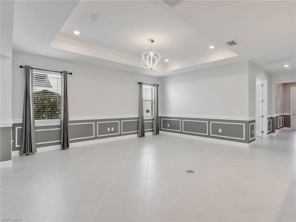 10491 Ventana Ln, Naples, FL 34120-9