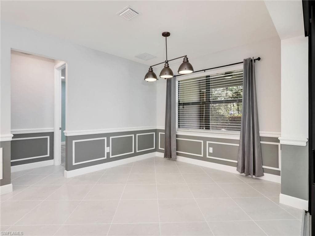 10491 Ventana Ln, Naples, FL 34120-11