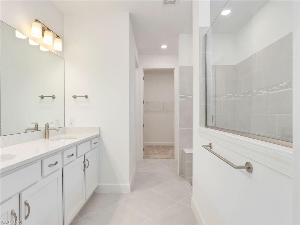 10491 Ventana Ln, Naples, FL 34120-16