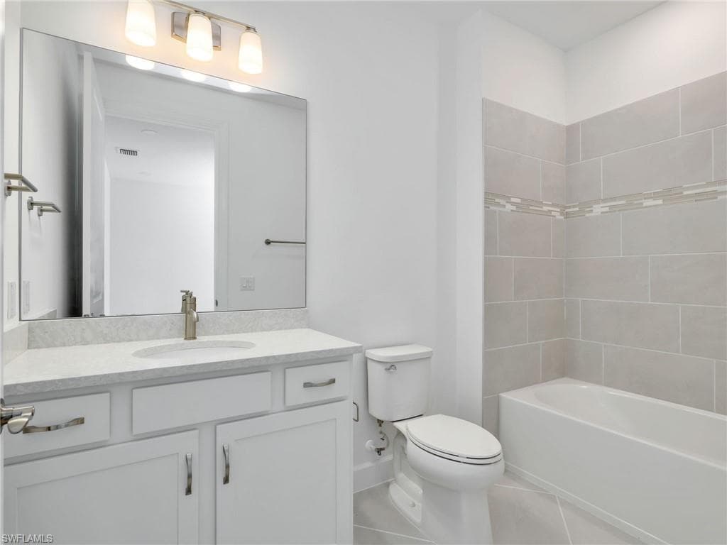 10491 Ventana Ln, Naples, FL 34120-20