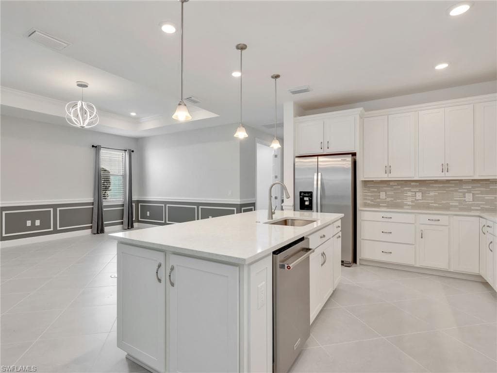 10491 Ventana Ln, Naples, FL 34120-5