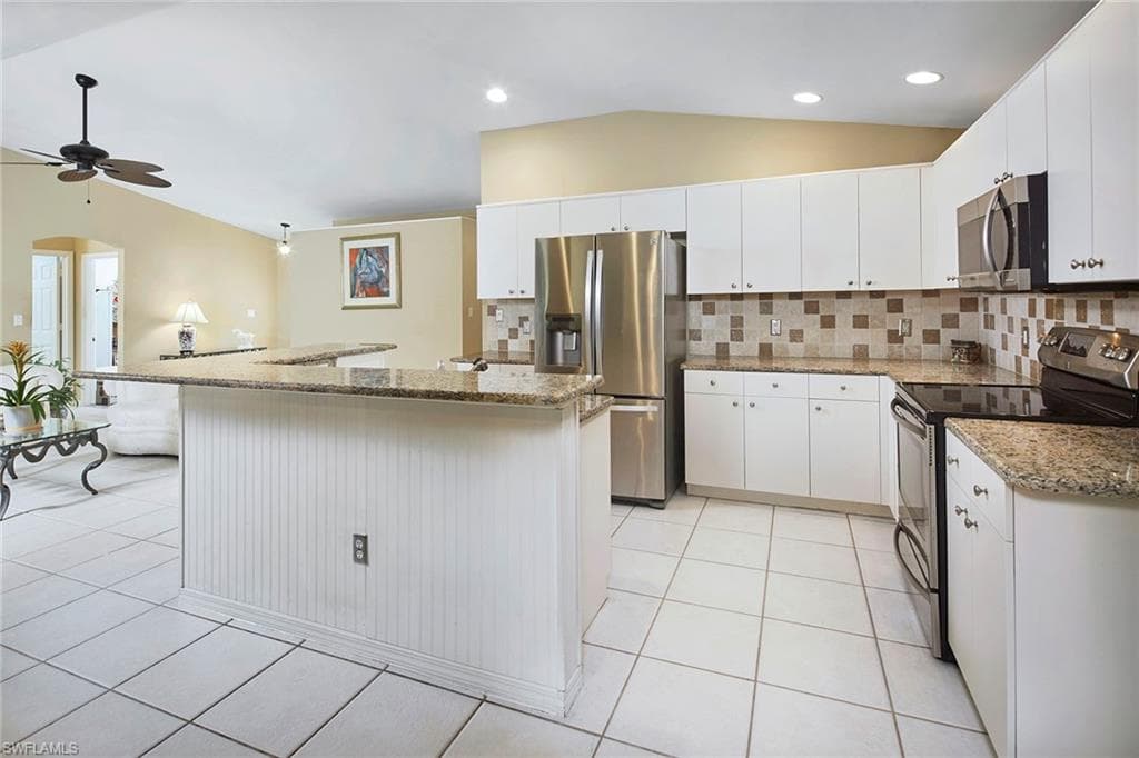 214 Marseille Dr, Naples, FL 34112-5