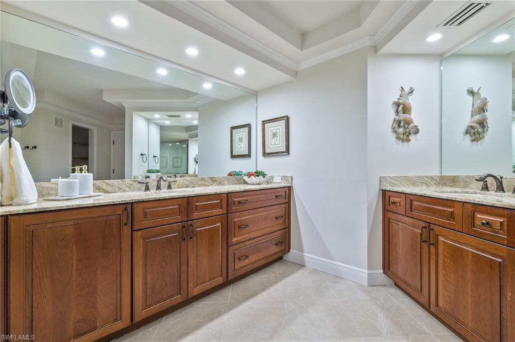 4901 Gulf Shore Blvd N 1203, Naples, FL 34103-16