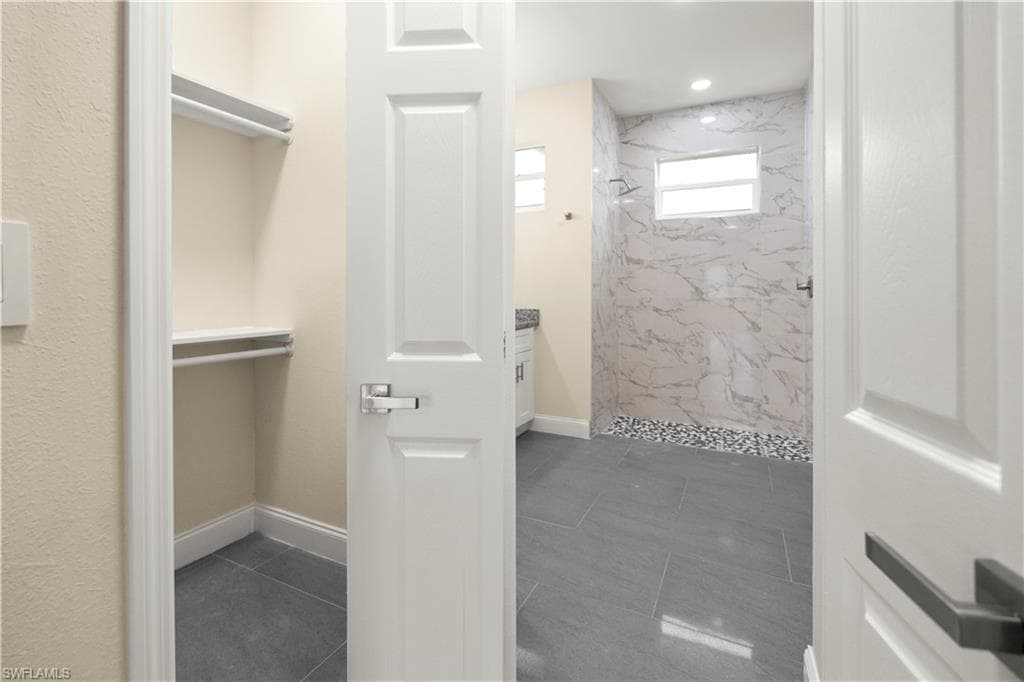 1043 Albert Ave, Lehigh Acres, fl 33971-24