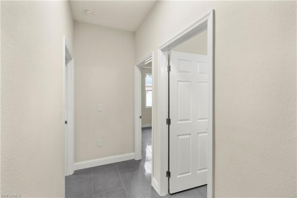 1043 Albert Ave, Lehigh Acres, fl 33971-27