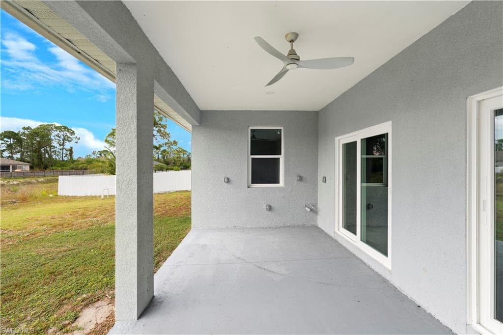 1043 Albert Ave, Lehigh Acres, fl 33971-6
