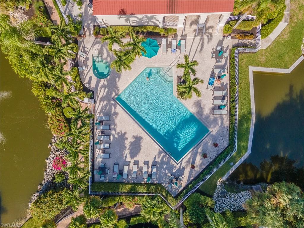 1540 Clermont Dr F204, Naples, FL 34109-35