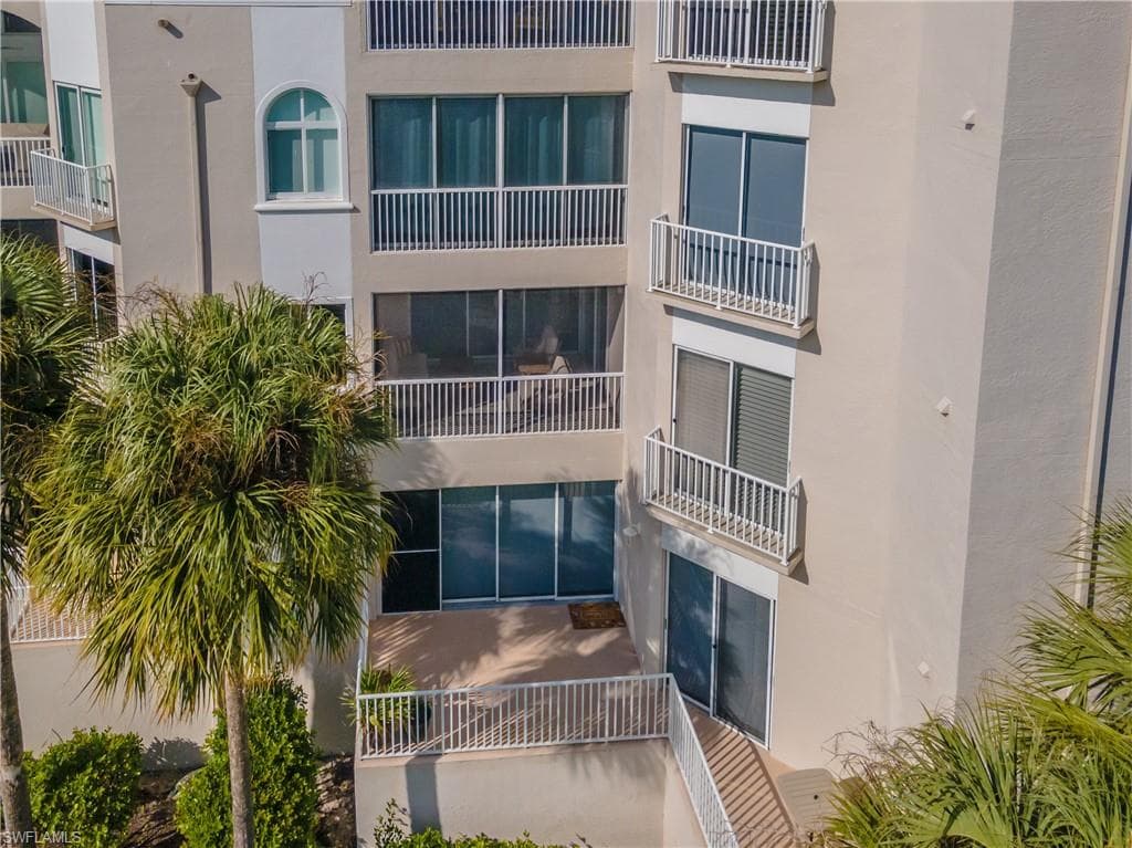 1540 Clermont Dr F204, Naples, FL 34109-50