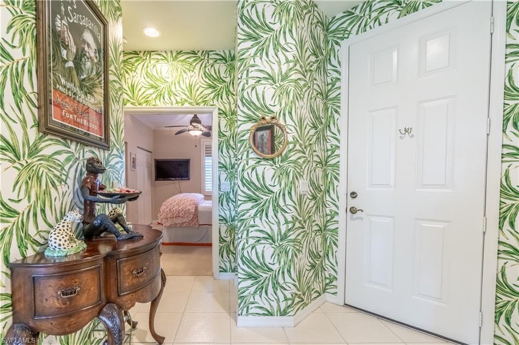 1540 Clermont Dr F204, Naples, FL 34109-6