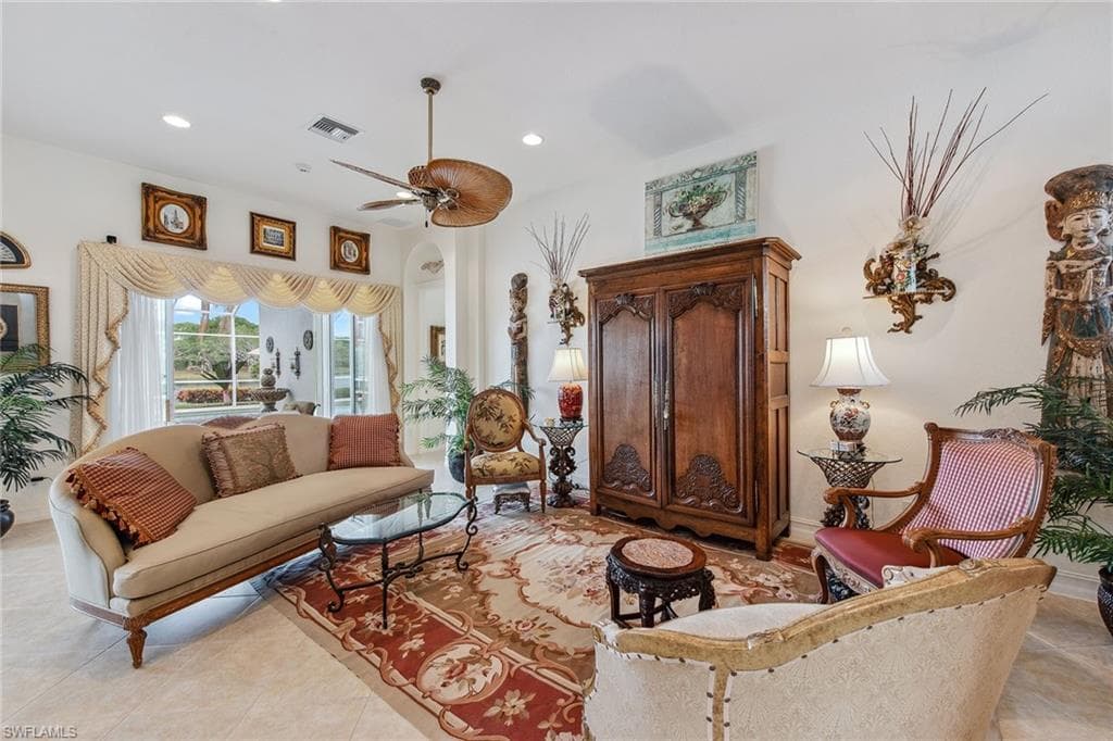 8469 Mallards Way, Naples, FL 34114-5