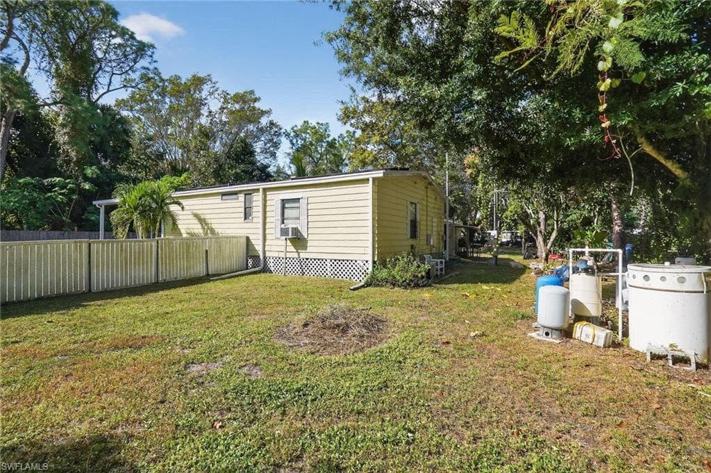 7580 Marx Dr, North Fort Myers, FL 33917-5