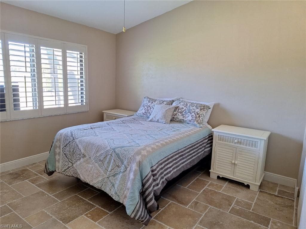 193 Albi Rd 6, Naples, FL 34112-14