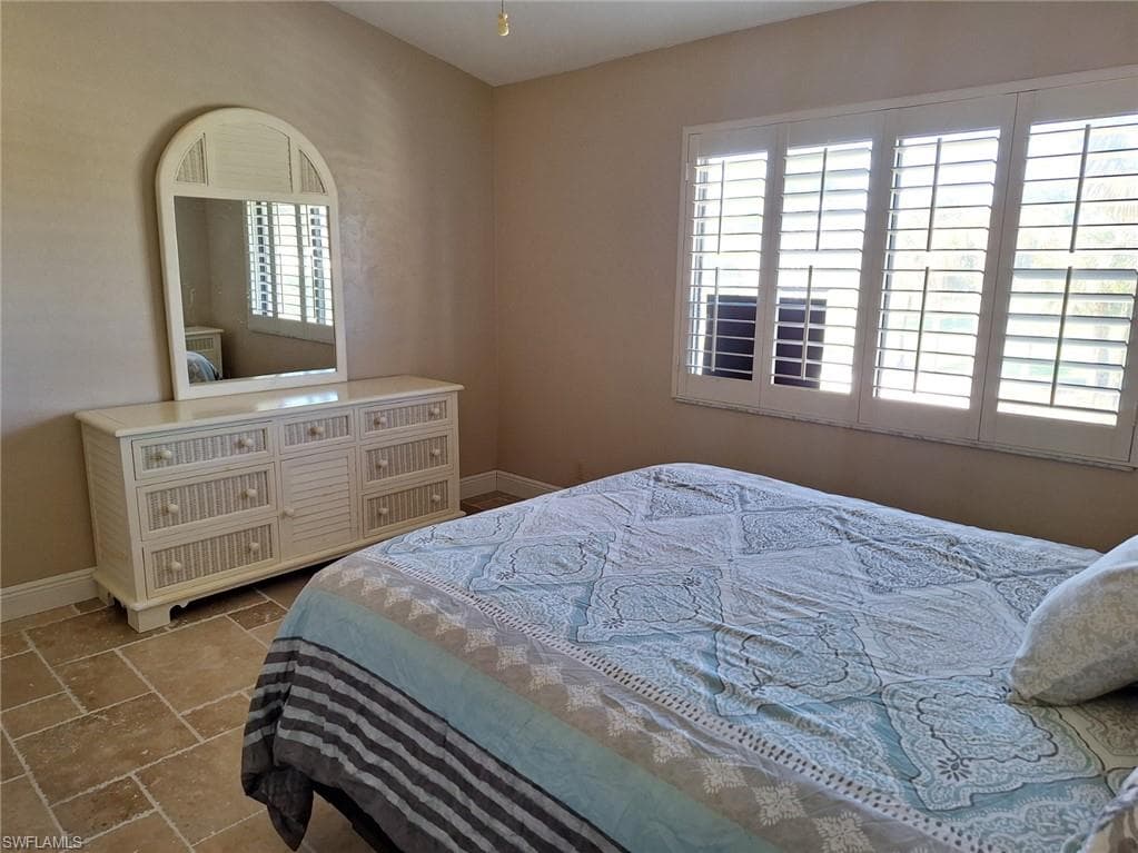 193 Albi Rd 6, Naples, FL 34112-15