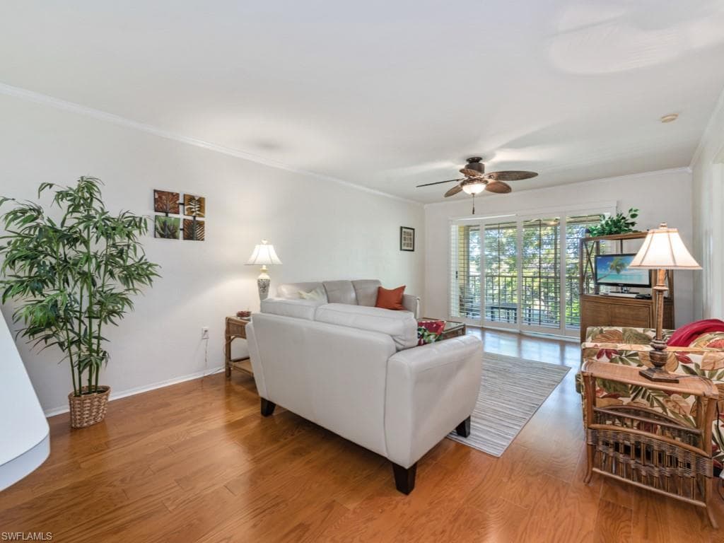 234 Pebble Beach Blvd 307, Naples, FL 34113-8