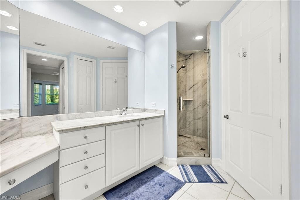 5994 Trophy Dr 1202, Naples, FL 34110-19