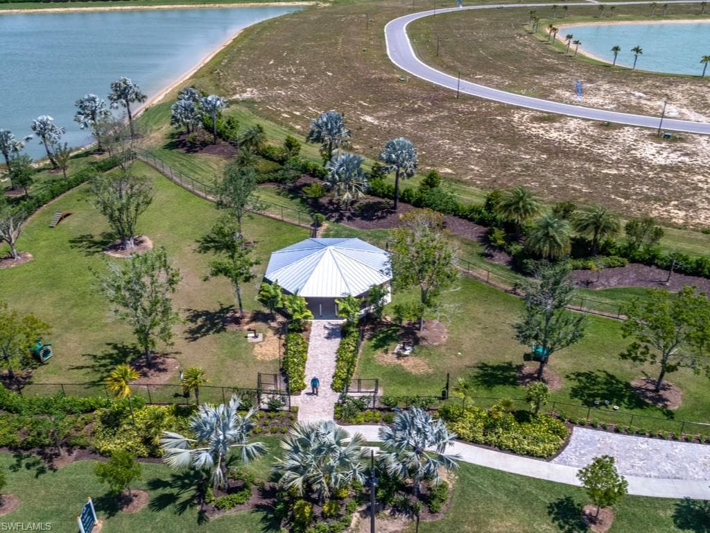 14567 Topsail Dr, Naples, FL 34114-45