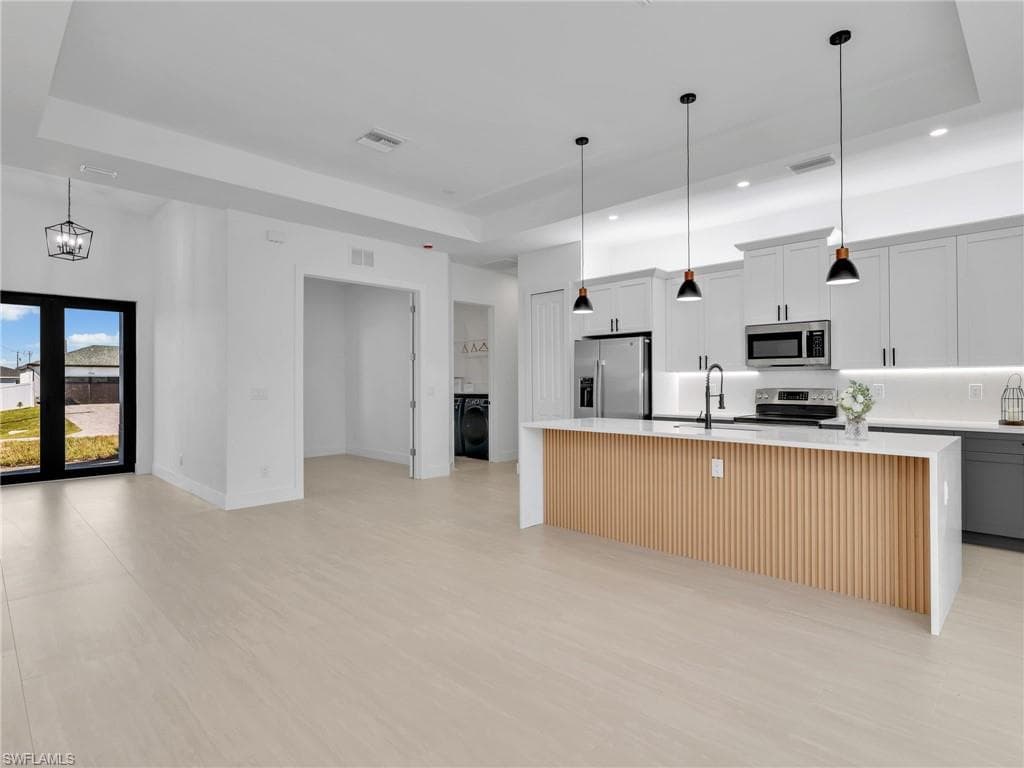 1723 7th Ave, Cape Coral, FL 33993-9