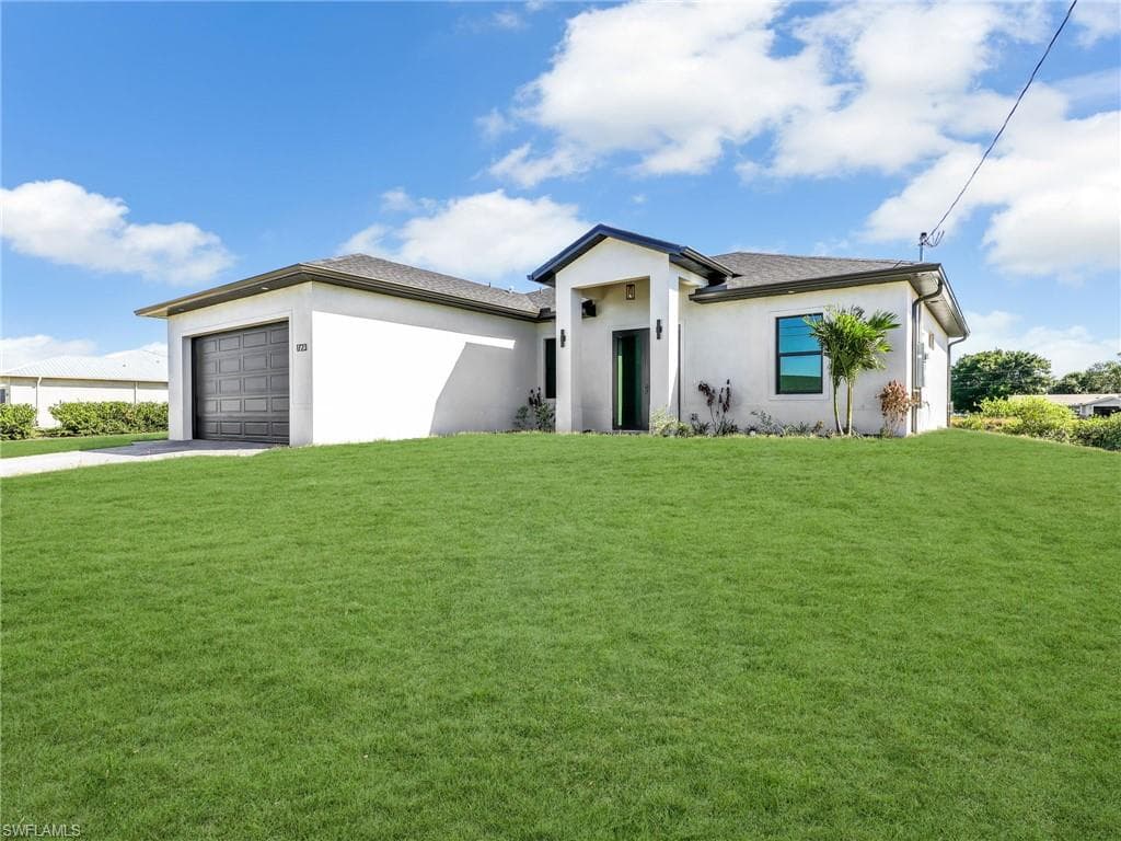 1723 7th Ave, Cape Coral, FL 33993-34