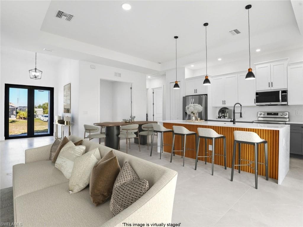 1723 7th Ave, Cape Coral, FL 33993-5