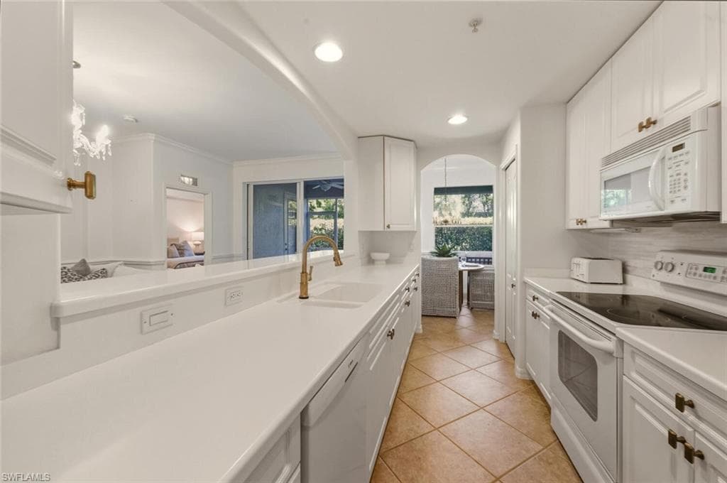 1285 Sweetwater Cv 2101, Naples, FL 34110-16