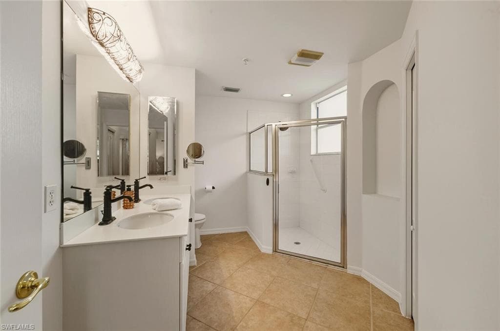 1285 Sweetwater Cv 2101, Naples, FL 34110-25