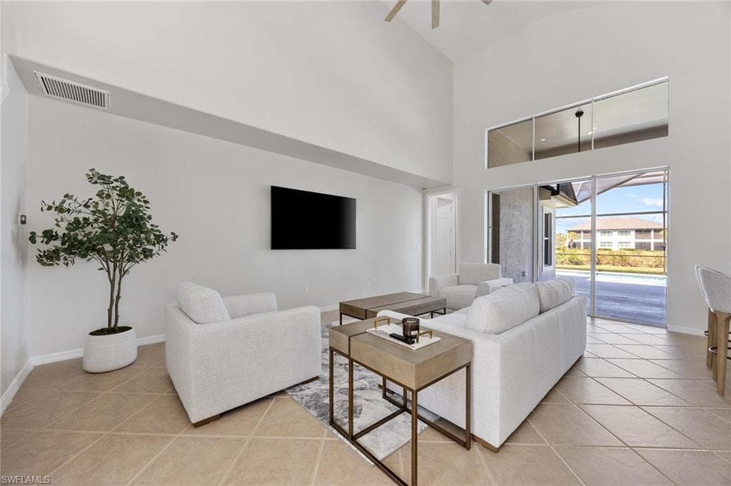 11845 Bramble Ct, Naples, FL 34120-6