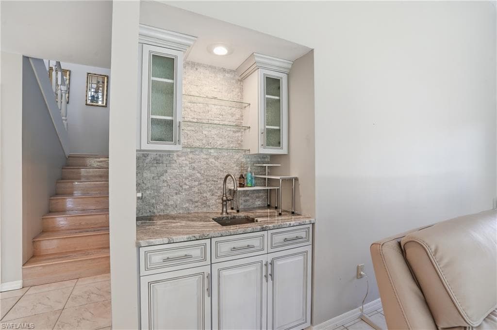 7245 Hendry Creek Dr, Fort Myers, FL 33908-11