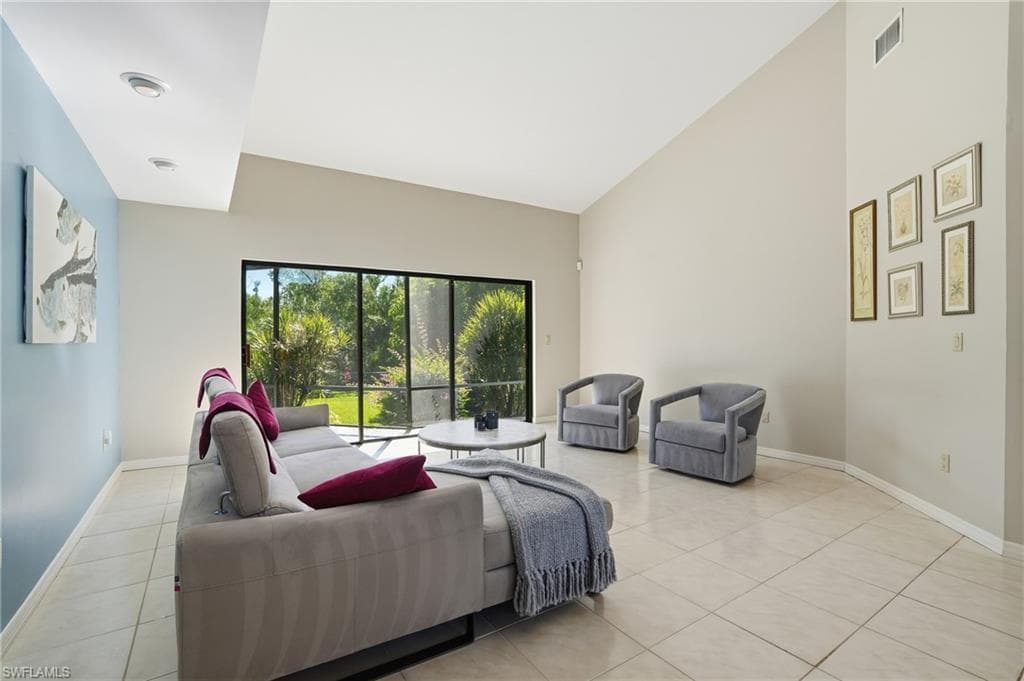 7245 Hendry Creek Dr, Fort Myers, FL 33908-17