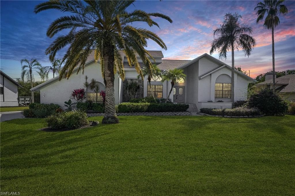 7245 Hendry Creek Dr, Fort Myers, FL 33908-1