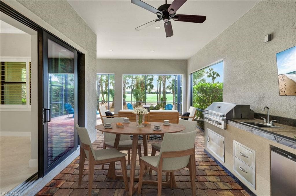 9350 Greyhawk Trl, Naples, FL 34120-20