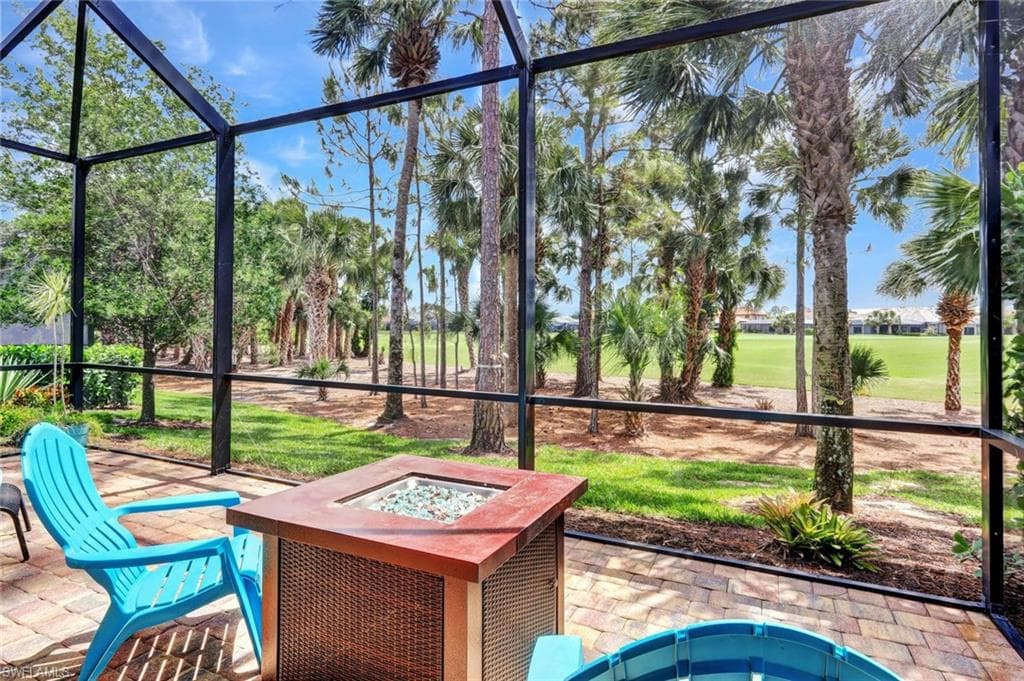 9350 Greyhawk Trl, Naples, FL 34120-23