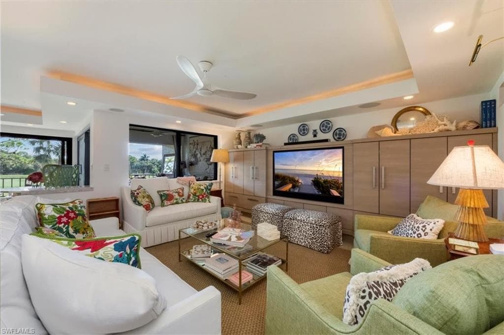 107 Clubhouse Ln 391, Naples, FL 34105-1