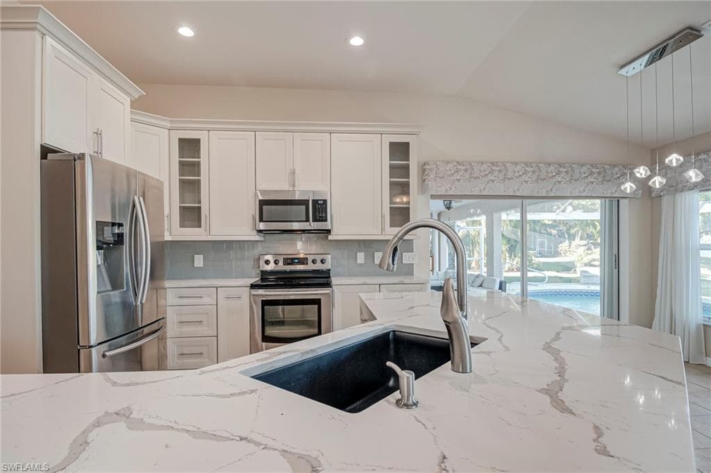 2250 Grove Dr, Naples, FL 34120-11