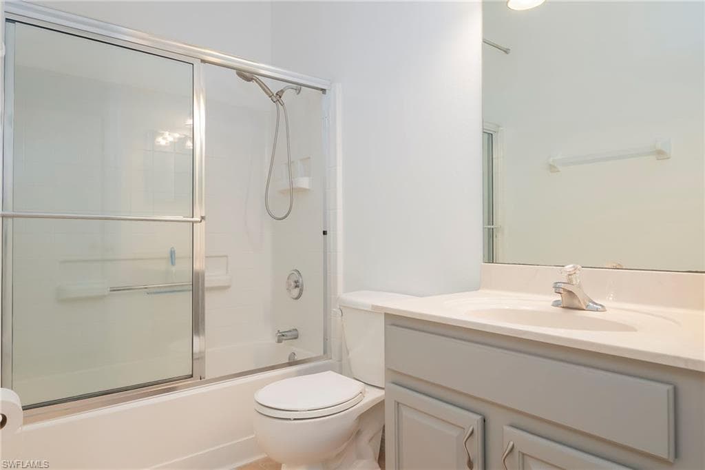 2250 Grove Dr, Naples, FL 34120-25