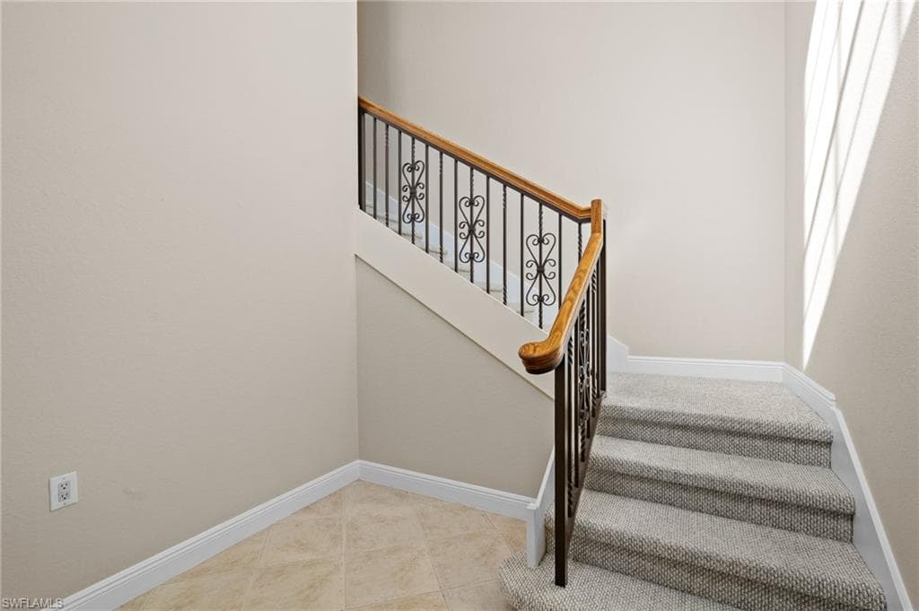 9271 Museo Cir 204, Naples, FL 34114-22