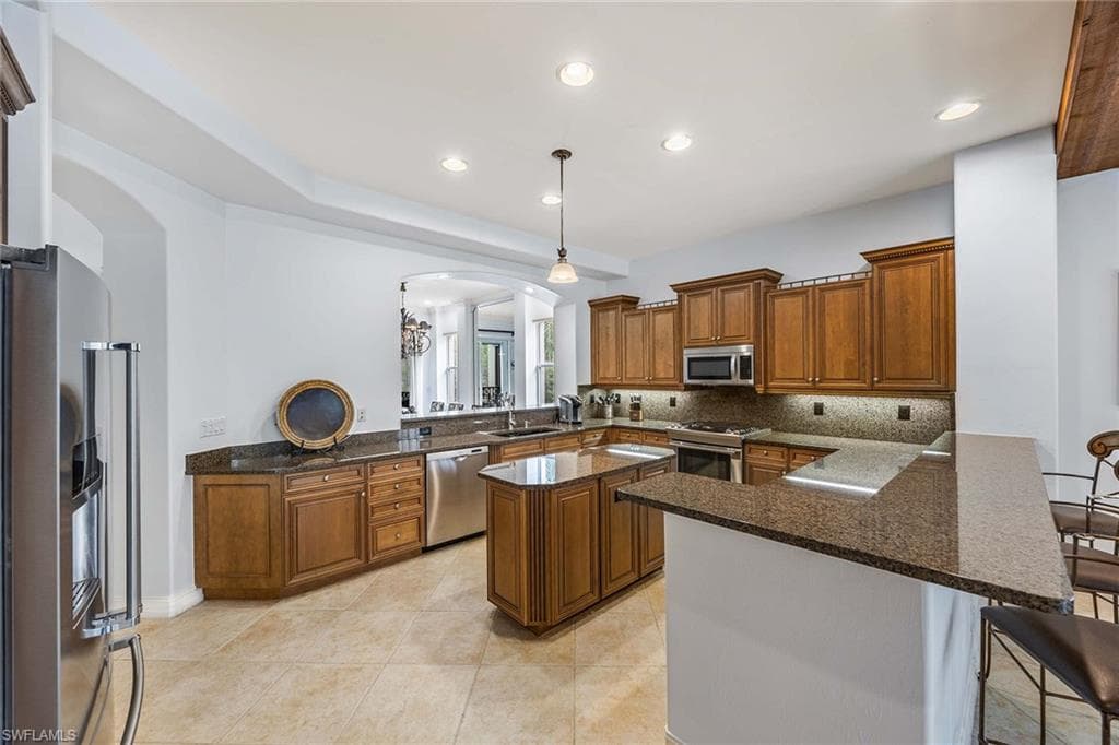 2809 Tiburon Blvd E 2, Naples, FL 34109-12