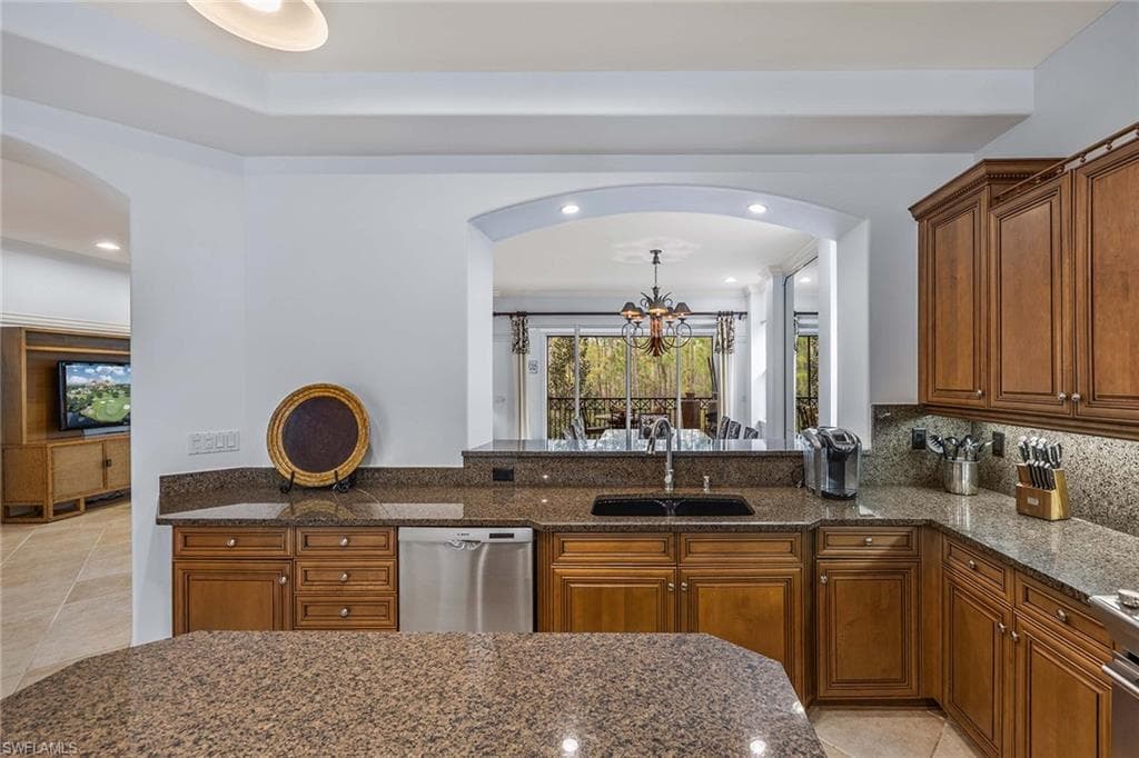 2809 Tiburon Blvd E 2, Naples, FL 34109-14