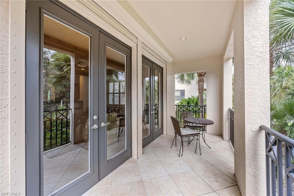 2809 Tiburon Blvd E 2, Naples, FL 34109-20