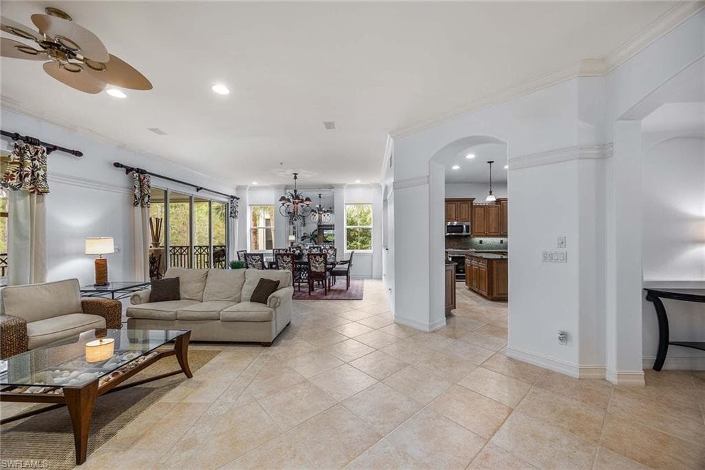 2809 Tiburon Blvd E 2, Naples, FL 34109-23