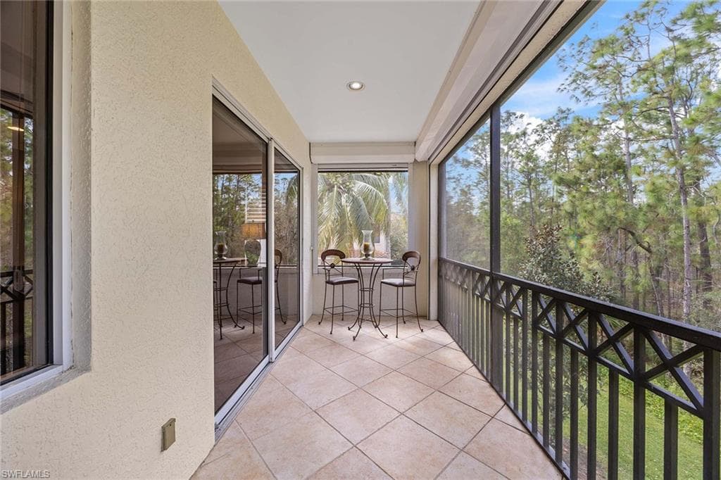 2809 Tiburon Blvd E 2, Naples, FL 34109-33