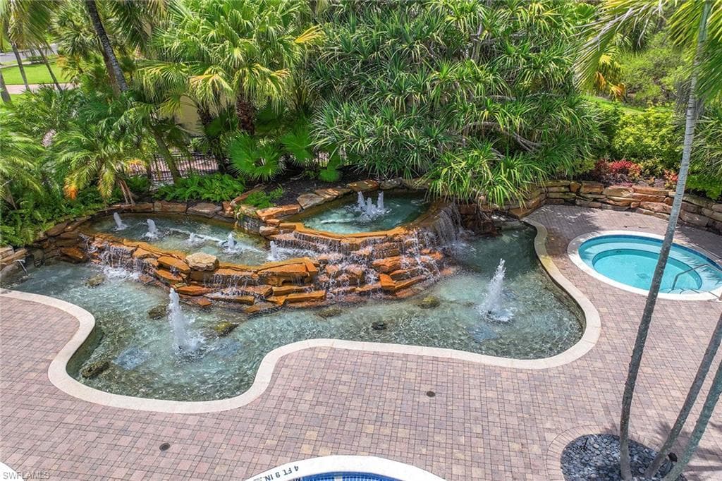 2809 Tiburon Blvd E 2, Naples, FL 34109-39