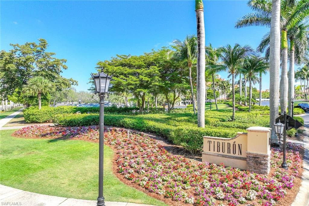 2809 Tiburon Blvd E 2, Naples, FL 34109-48