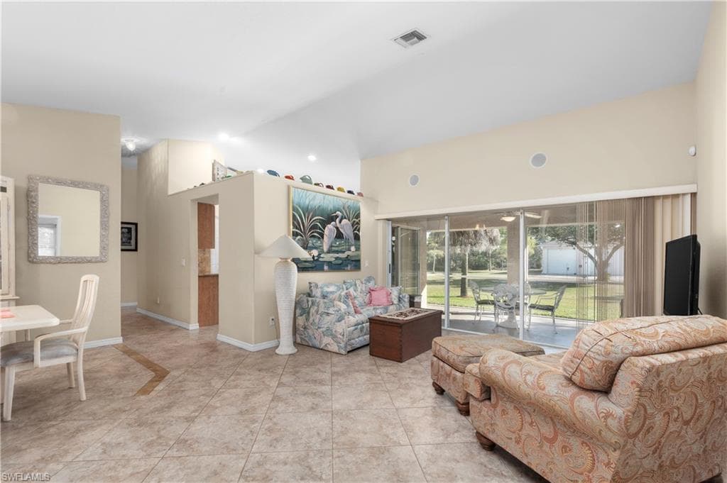 60 25th Ave NW, Naples, FL 34120-8