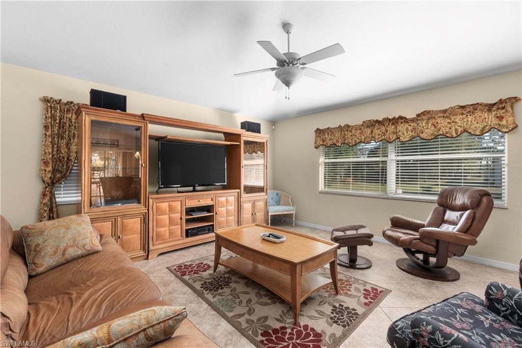 60 25th Ave NW, Naples, FL 34120-14