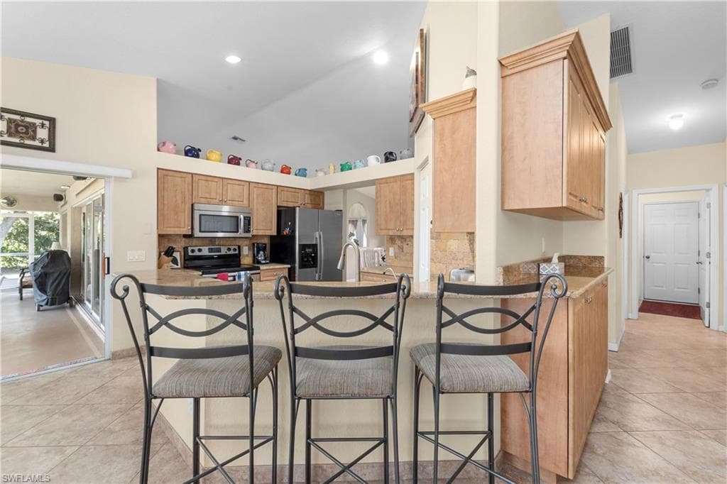 60 25th Ave NW, Naples, FL 34120-18