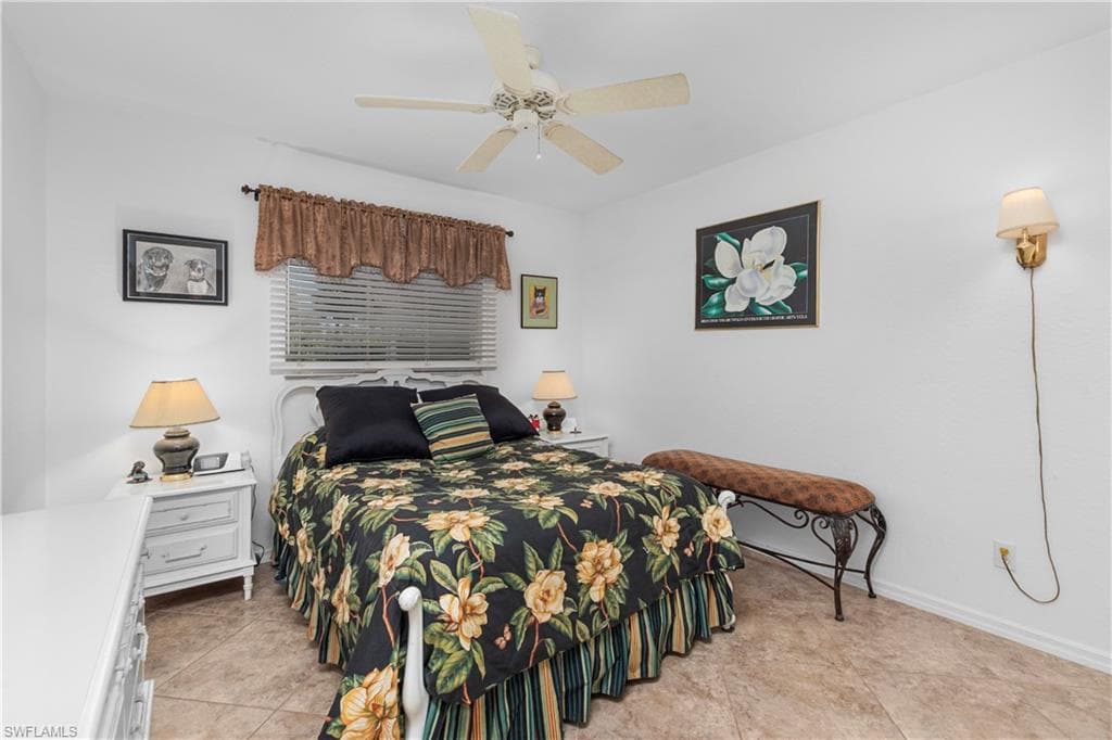 60 25th Ave NW, Naples, FL 34120-26