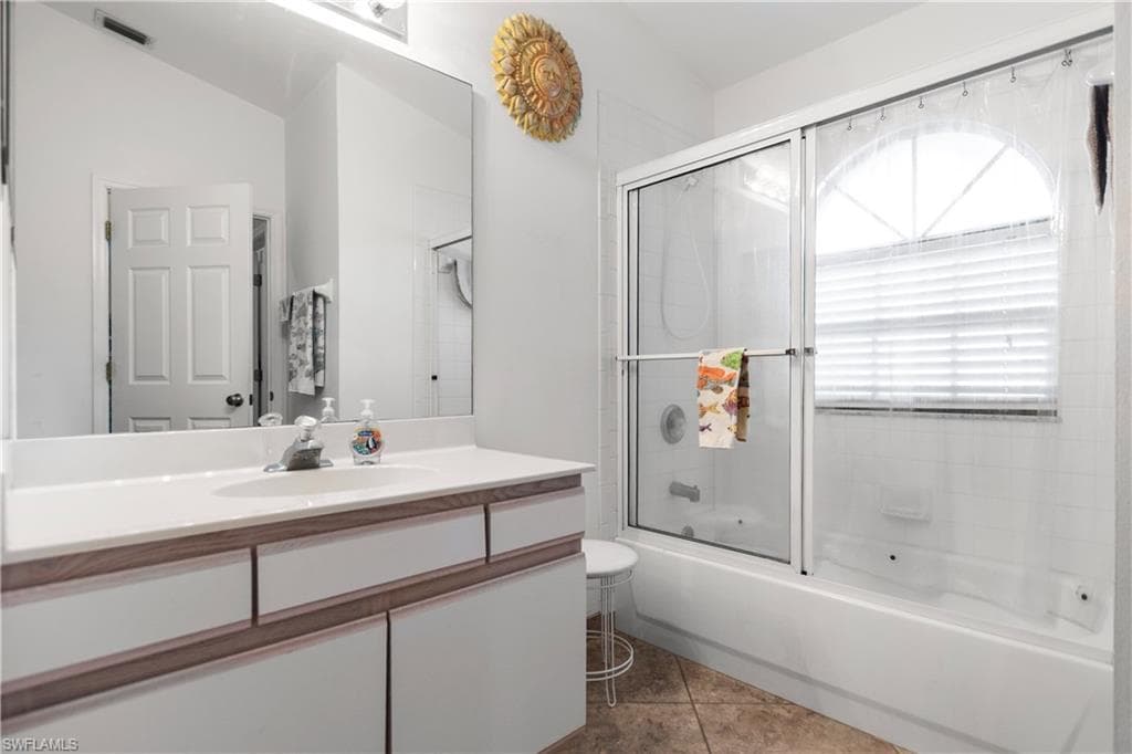 60 25th Ave NW, Naples, FL 34120-28