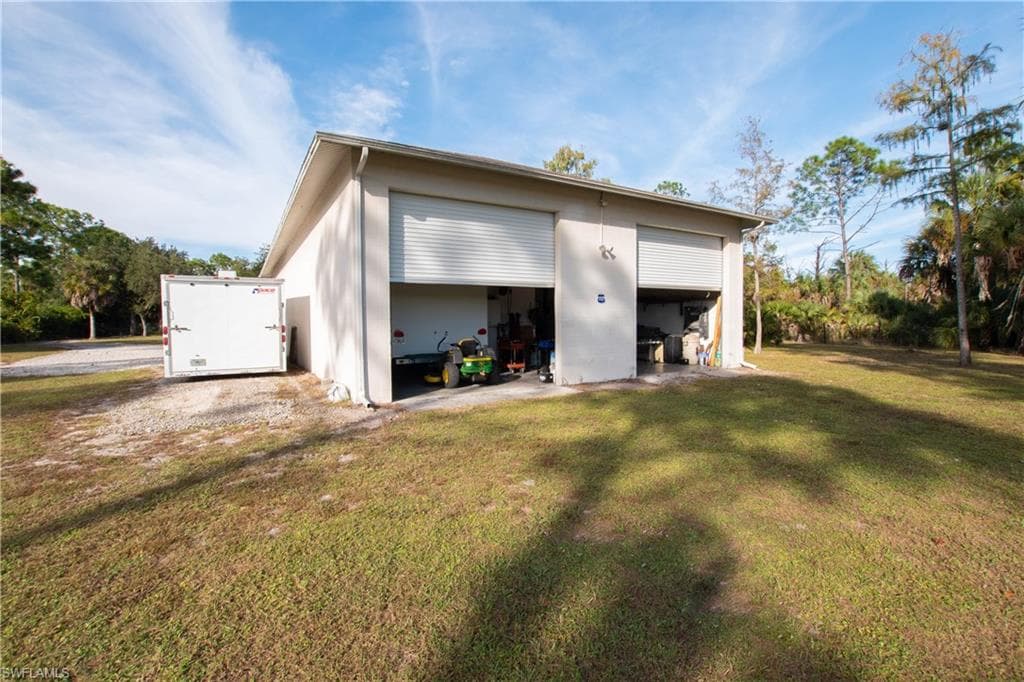 60 25th Ave NW, Naples, FL 34120-37