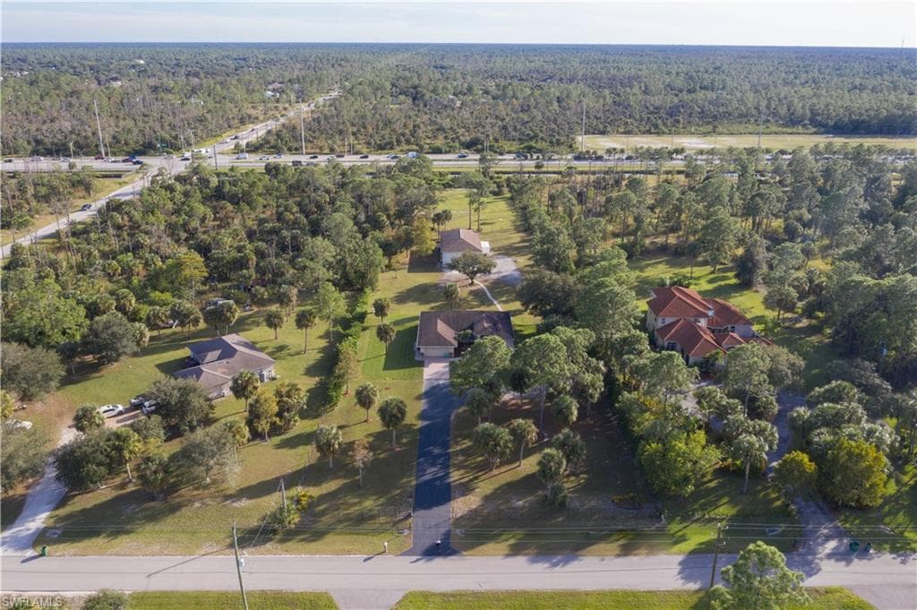 60 25th Ave NW, Naples, FL 34120-3